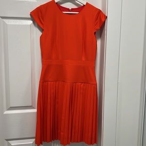 Classic J.Crew, tomato red-orange 4P accordion pleated shift dress